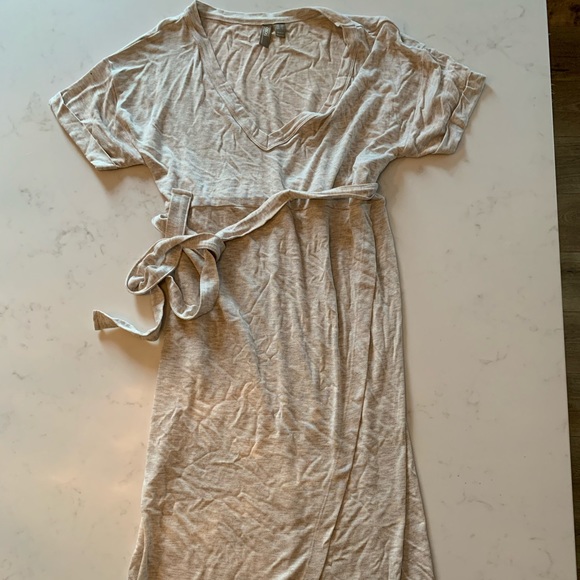 Dresses - Picture 6 of 13